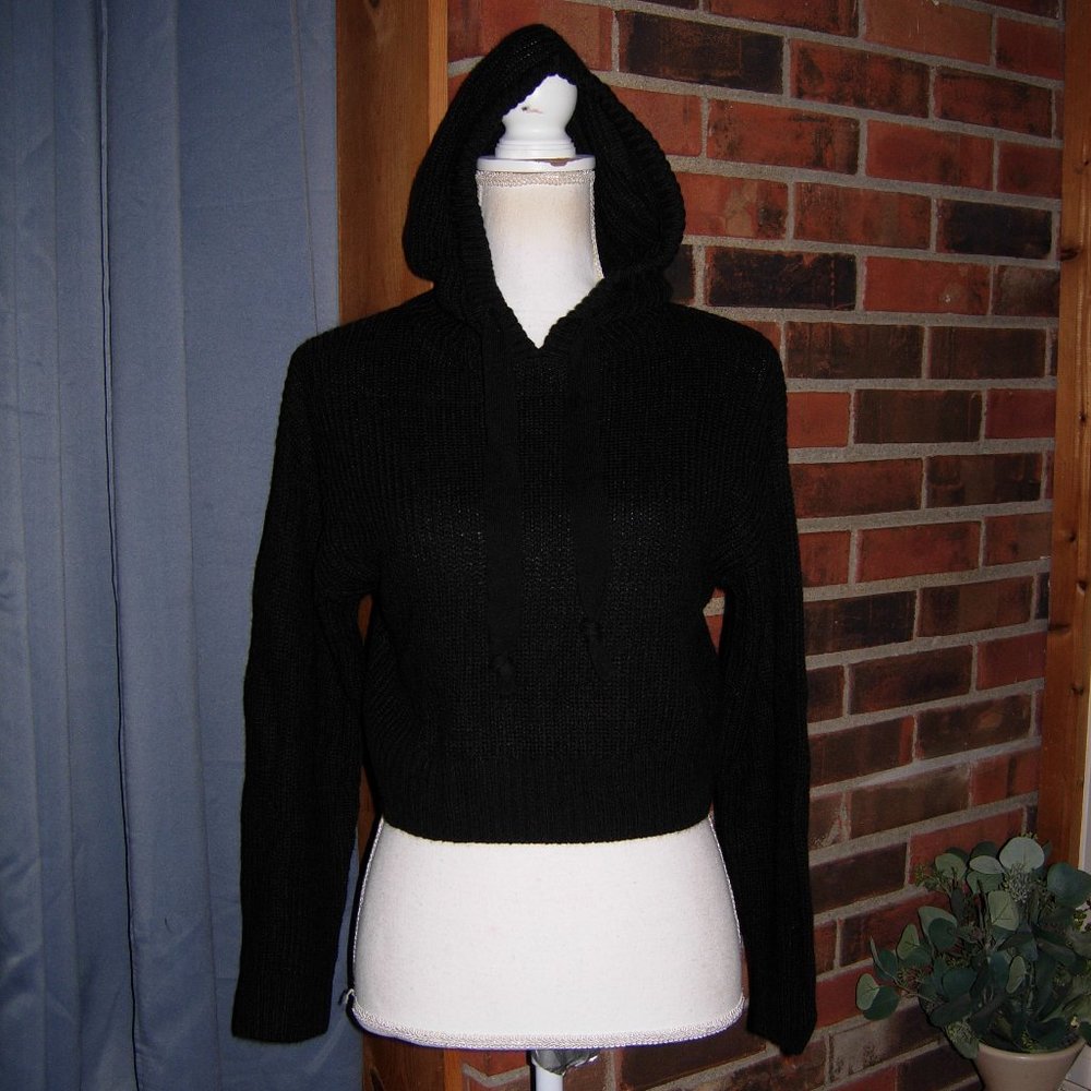 Divided Black Cropped Hooded Sweater XS